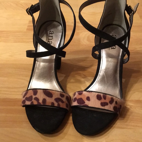 NWOB Leopard print and black heels - Picture 6 of 8